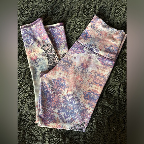 Evolution and Creation Leggings Athletic Activewear Yoga Meditation Size Small - Picture 6 of 9
